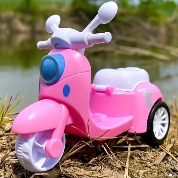 Toy Scooter in Pink - Picture 1 of 14